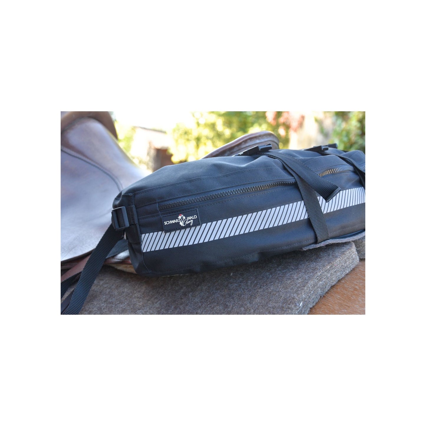 Huckepack "Bananentasche "Englisch und Westernsattel braun und schwarz