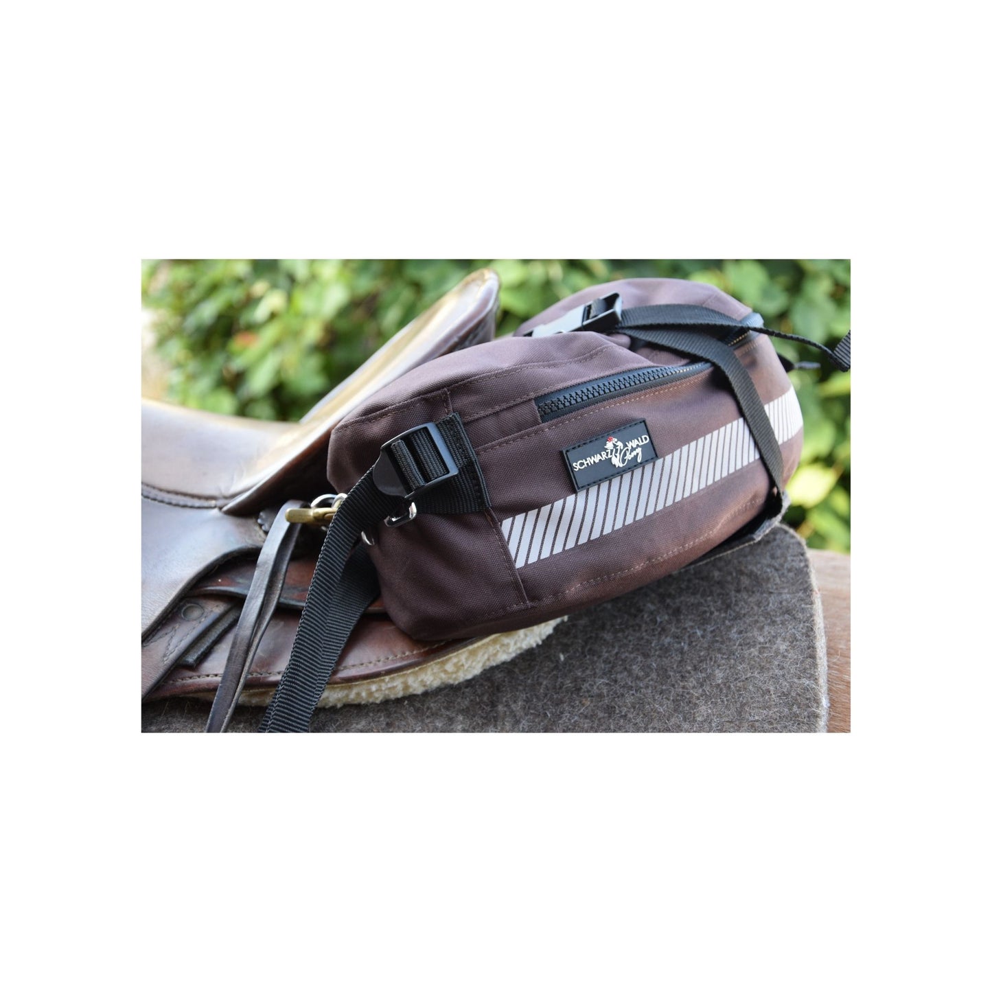 Huckepack "Bananentasche "Englisch und Westernsattel braun und schwarz