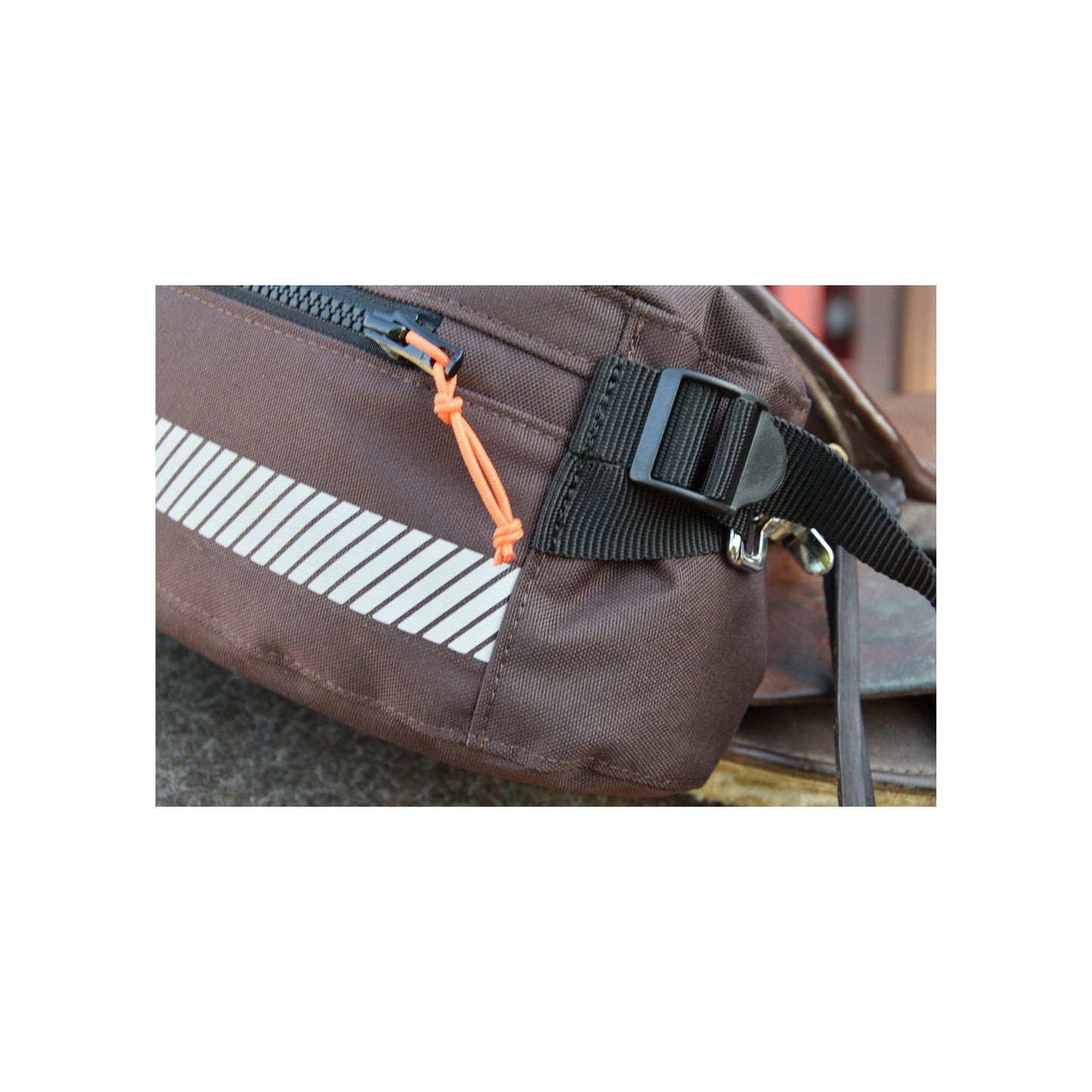 Huckepack "Bananentasche "Englisch und Westernsattel braun und schwarz