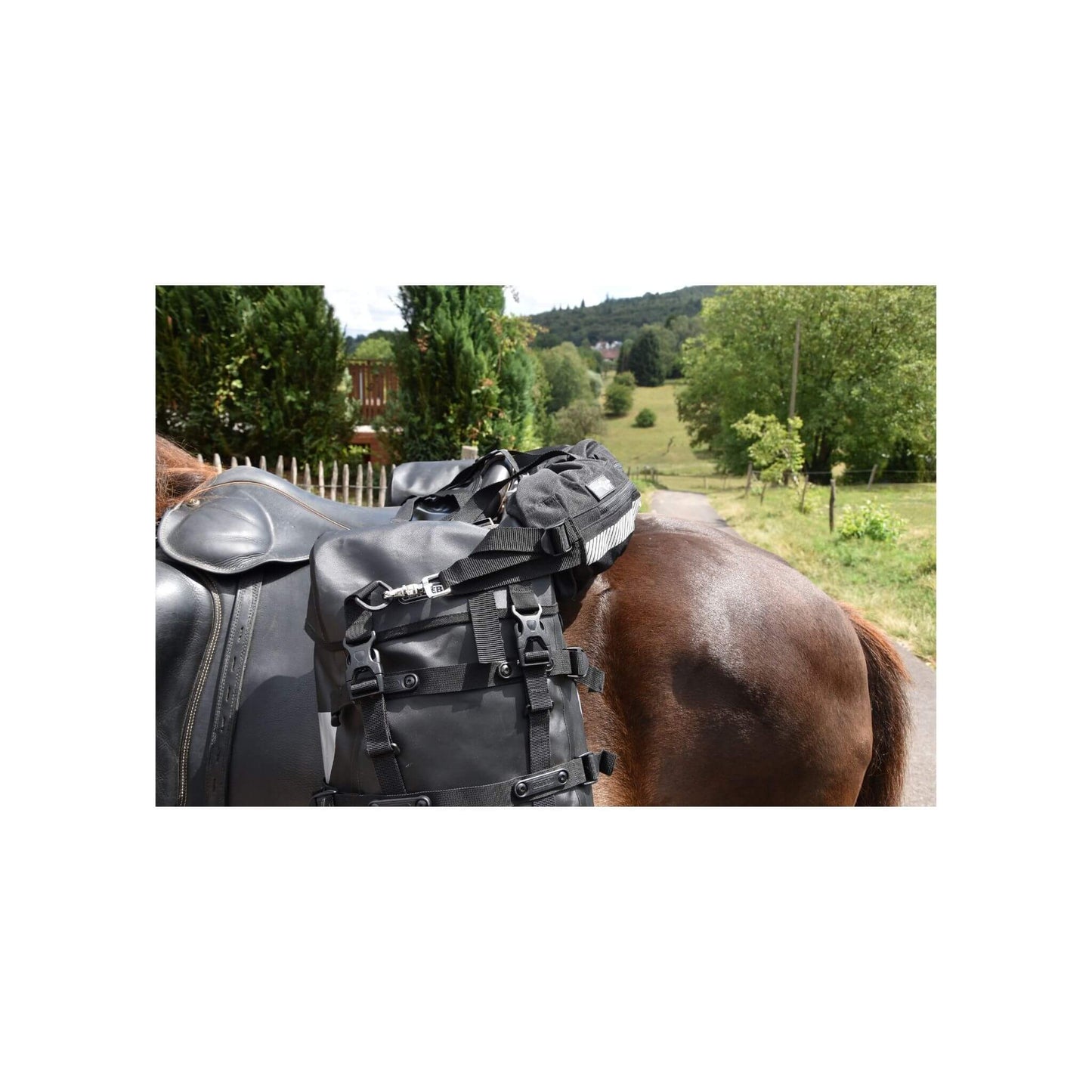 Huckepack "Bananentasche "Englisch und Westernsattel braun und schwarz