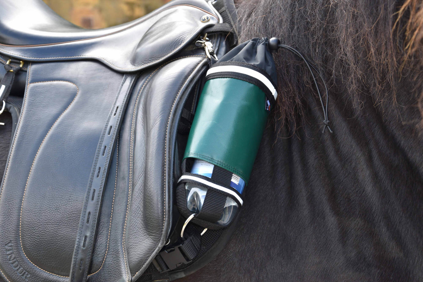 Flaschenhalter "Schluckspecht gross" Englisch und Westernsattel